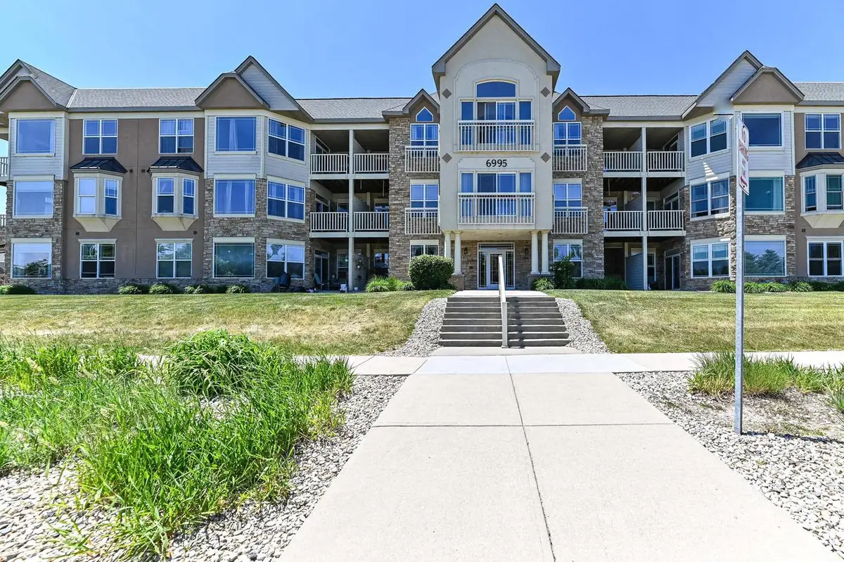 6995 S Riverwood BOULEVARD #S-202, Franklin, WI 53132 - #1