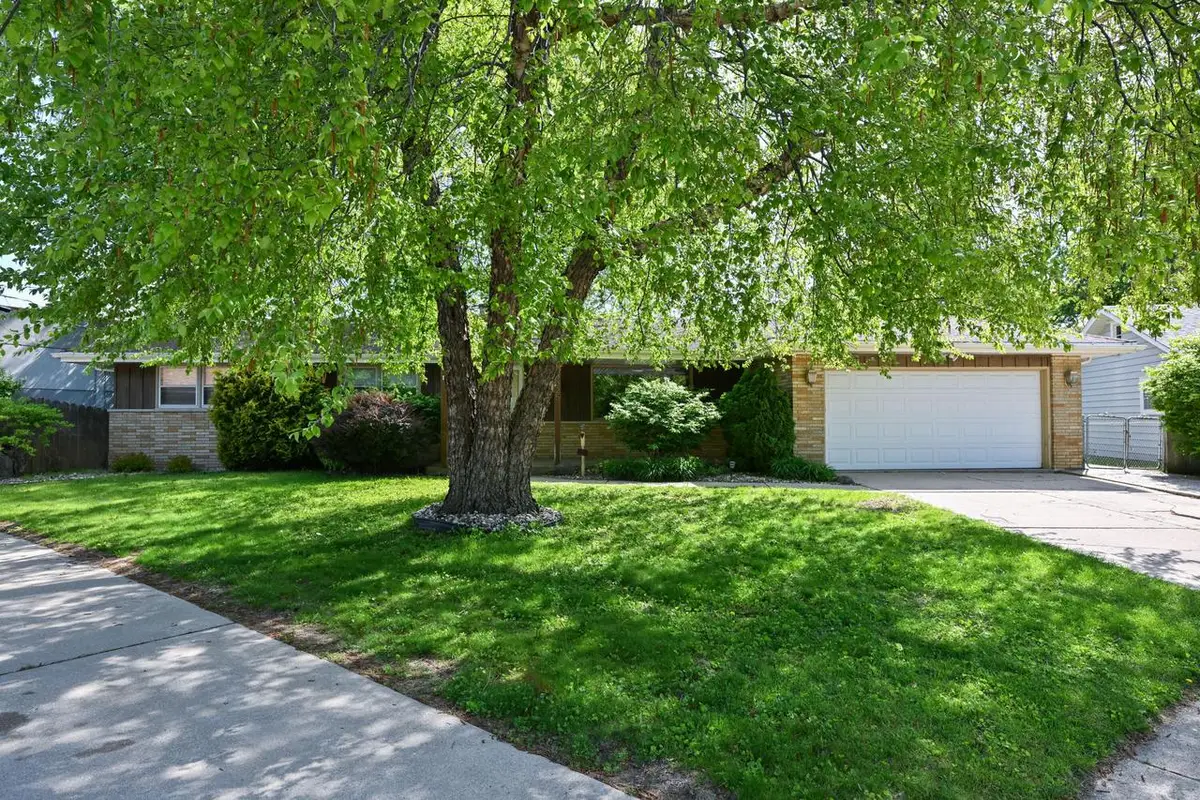 3825 Saint Clair STREET, Racine, WI 53402 - #1