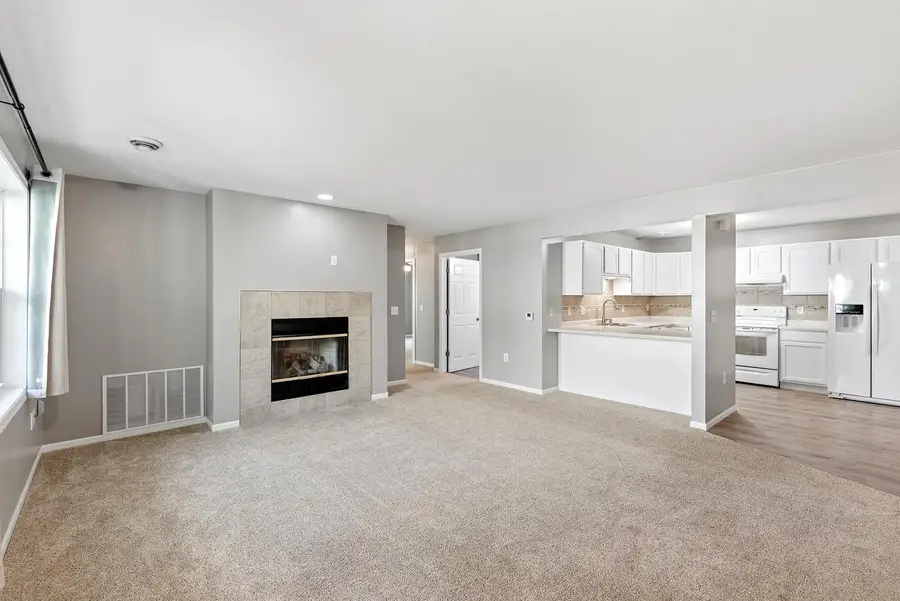 727 Wood River COURT #4, West Bend, WI 53095 - #2
