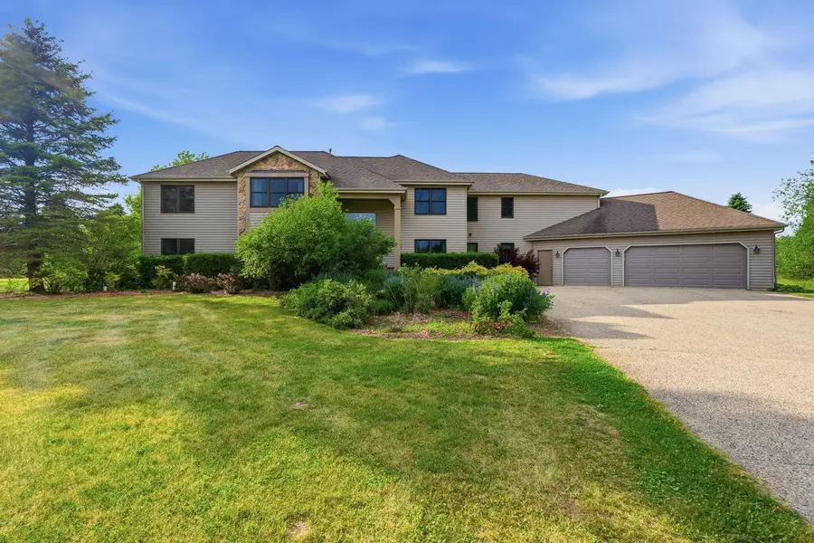 W350S1951 Waterville ROAD, Oconomowoc, WI 53066 - #2