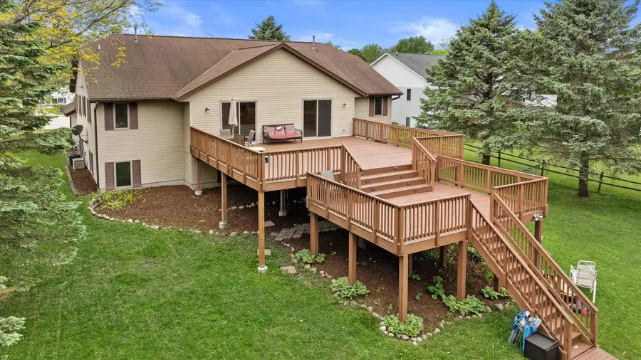 617 Wellington DRIVE #619, West Bend, WI 53090 - #3