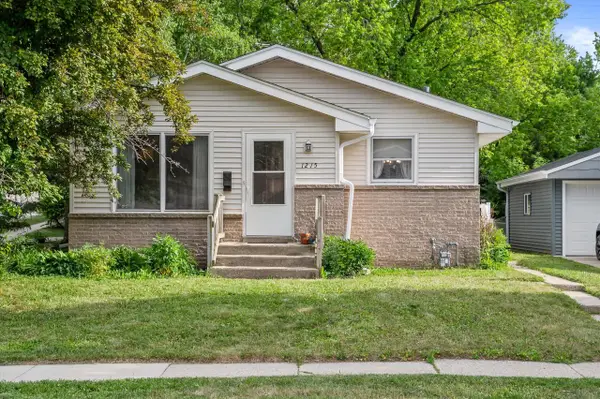 1215 Oscar STREET, Waukesha, WI 53186
