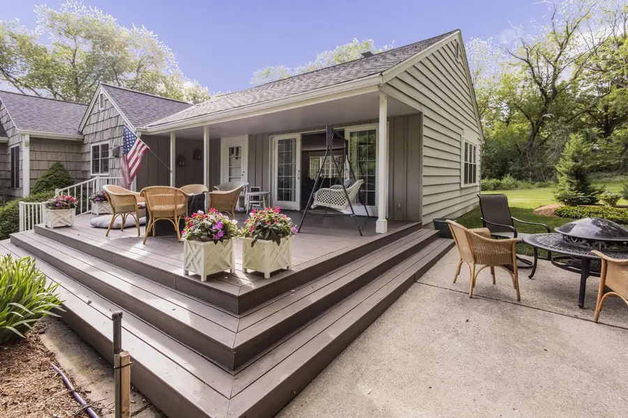 820 Madera CIRCLE, Elm Grove, WI 53122 - #2