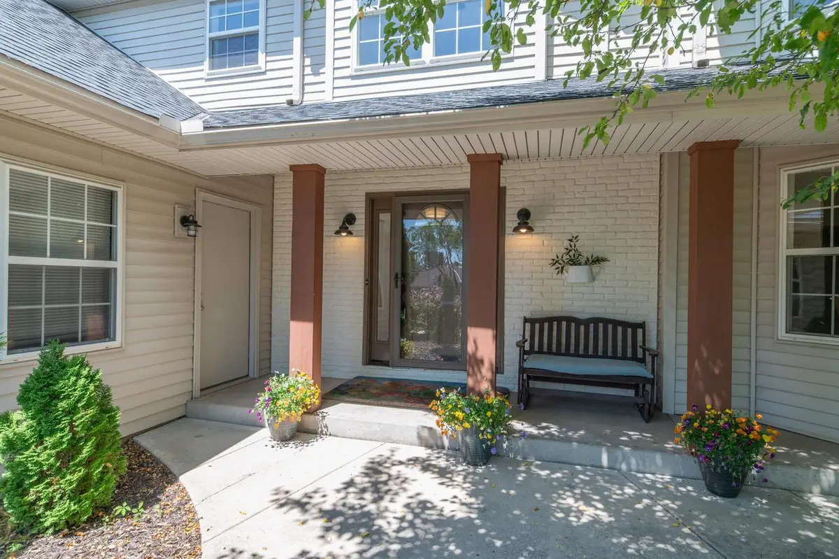 412 E Red Pine CIRCLE, Dousman, WI 53118 - #1
