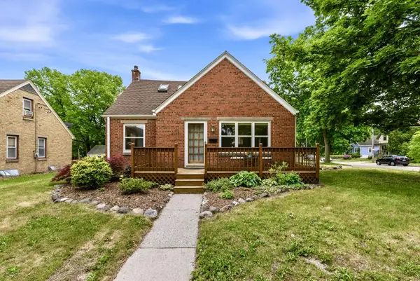 N46W5881 Spring STREET, Cedarburg, WI 53012