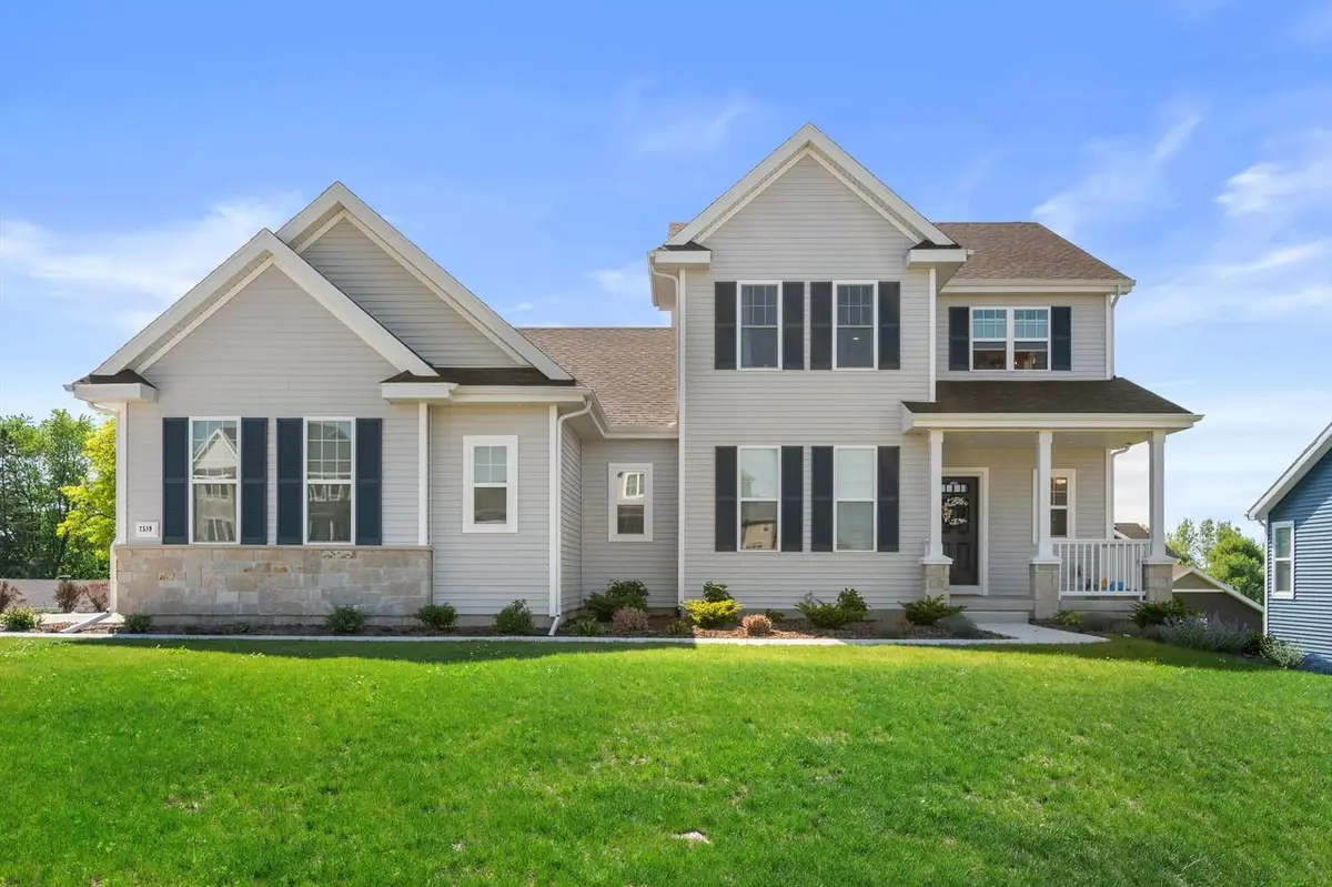 7519 S 50th COURT, Franklin, WI 53132 - #1