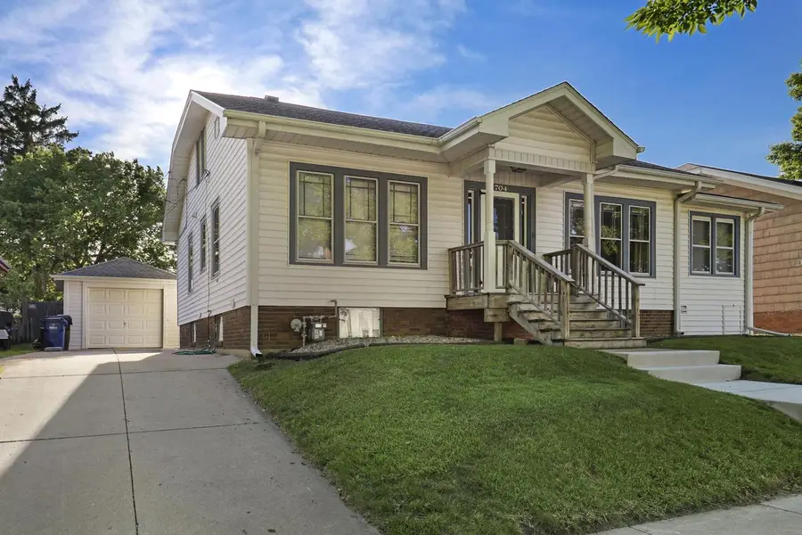 704 Monroe AVENUE, Racine, WI 53405 - #2