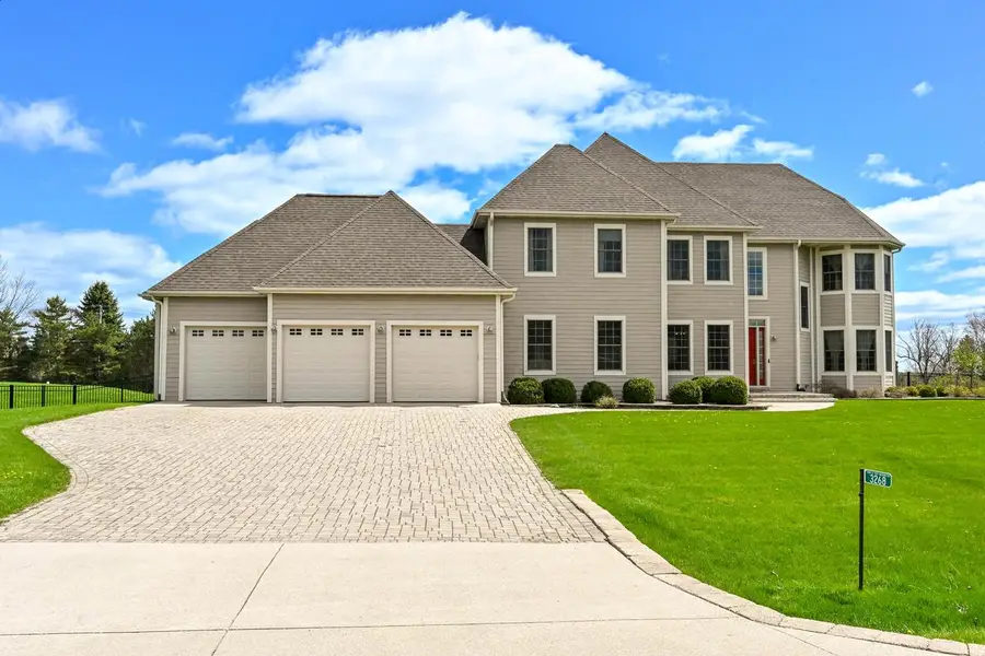 3268 Bay Hill ROAD, Port Washington, WI 53074 - #2