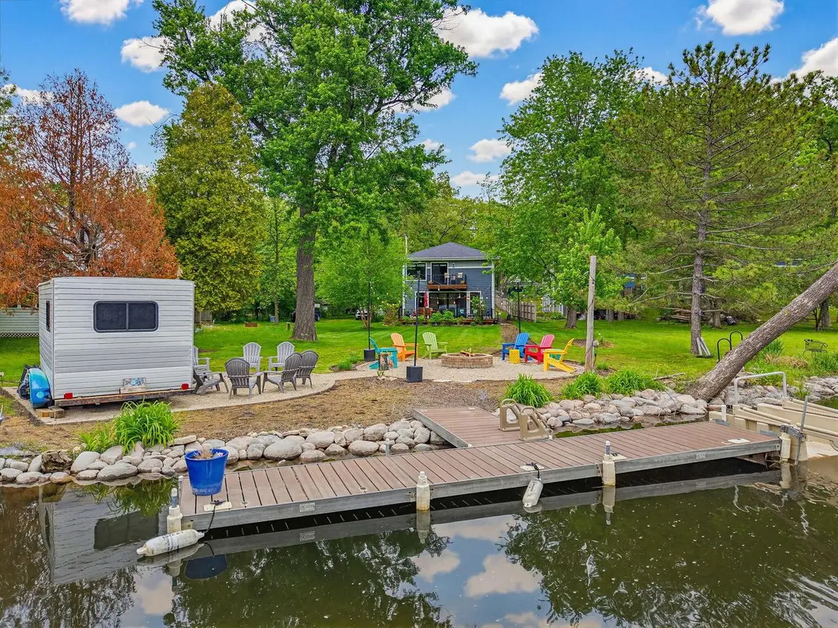 34215 Venice Park ROAD, Delafield, WI 53018 - #1