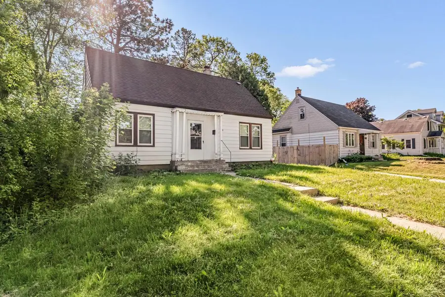 5338 N 54th STREET, Milwaukee, WI 53218 - #2