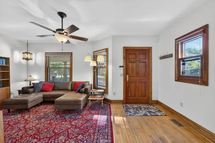 203 W Lloyd STREET #203, Milwaukee, WI 53212 - #2