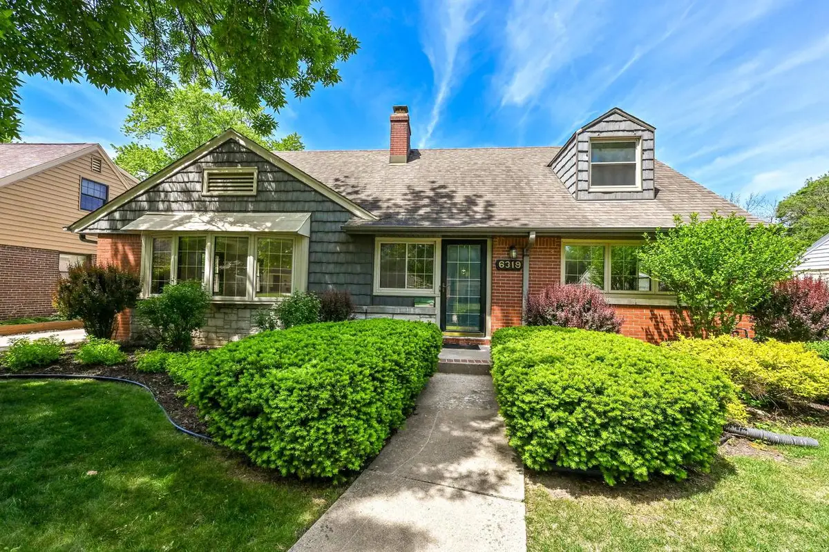 6319 N Bay Ridge AVENUE, Whitefish Bay, WI 53217 - #1