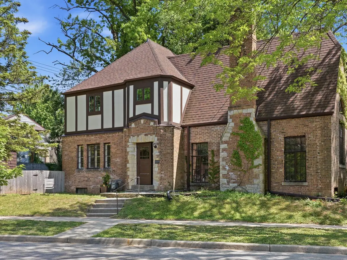 1555 E Olive STREET, Shorewood, WI 53211 - #1