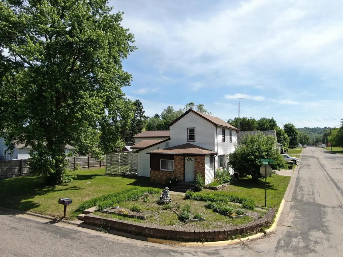 1222 S Wacouta AVENUE, Prairie Du Chien, WI 53821 - #1