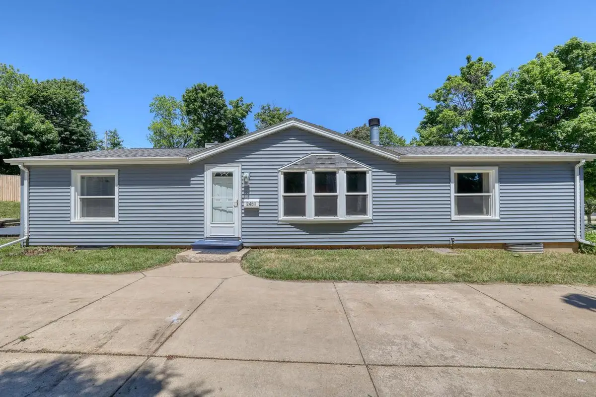 2451 S 92nd STREET, West Allis, WI 53227 - #1
