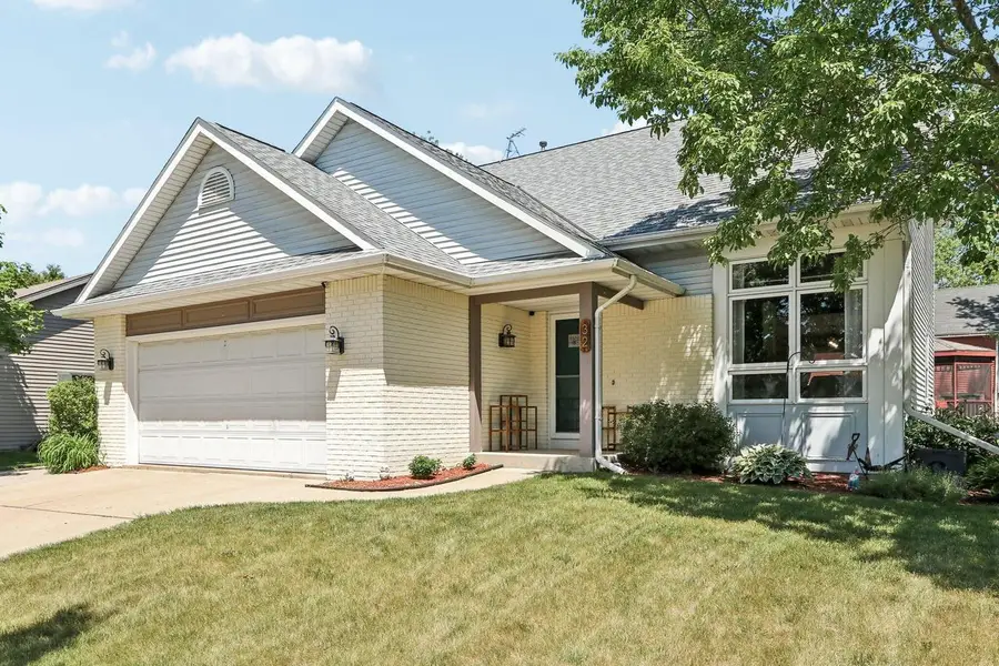 32 Hidden Creek VIEW, Hartford, WI 53027 - #2