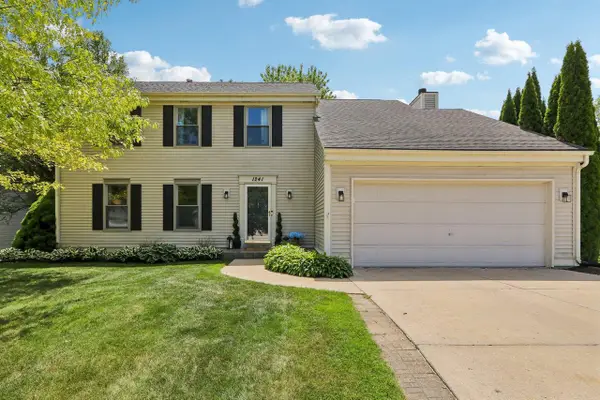 1241 Riverton DRIVE, Mukwonago, WI 53149