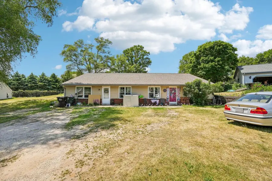 1037 Carriage COURT #1039, Palmyra, WI 53156 - #2