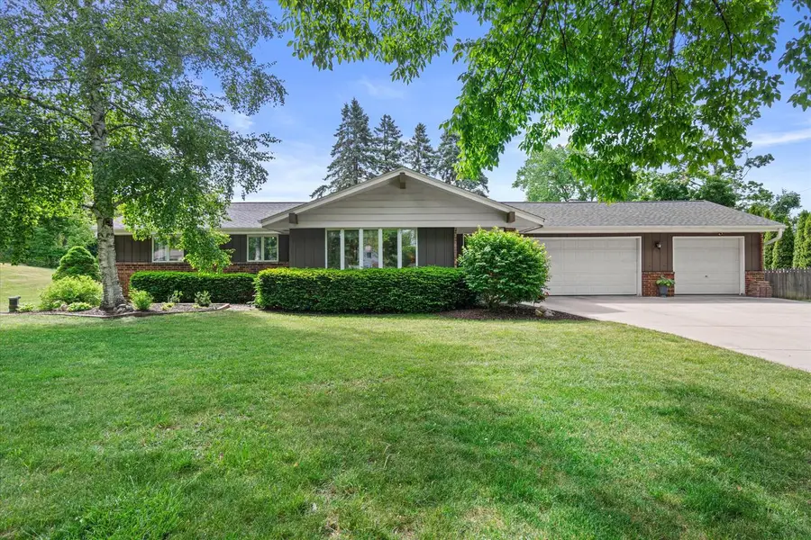 3560 Goetz DRIVE, Brookfield, WI 53005 - #3