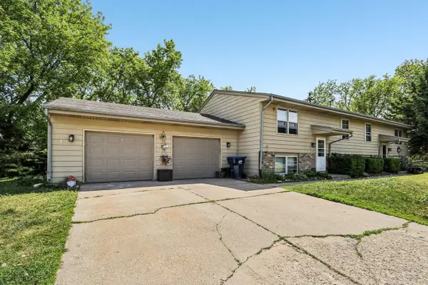 W233N6045 Teakwood COURT #W233N6043, Sussex, WI 53089
