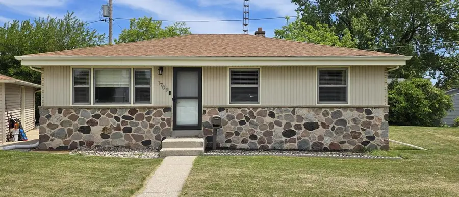 1709 Mercury CIRCLE, Racine, WI 53404 - #2