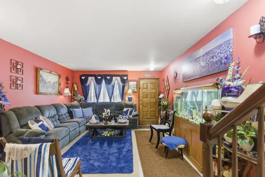 6126 W Port AVENUE, Milwaukee, WI 53223 - #2