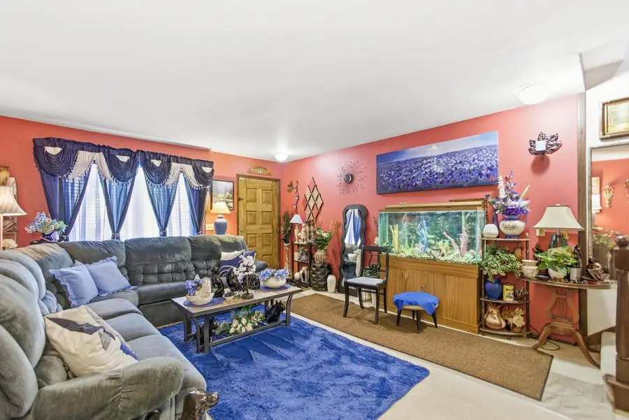 6126 W Port AVENUE, Milwaukee, WI 53223 - #3