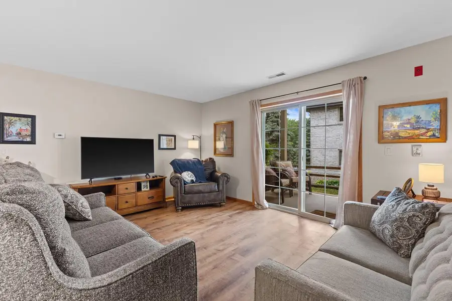 9342 W Loomis ROAD #8, Franklin, WI 53132 - #3
