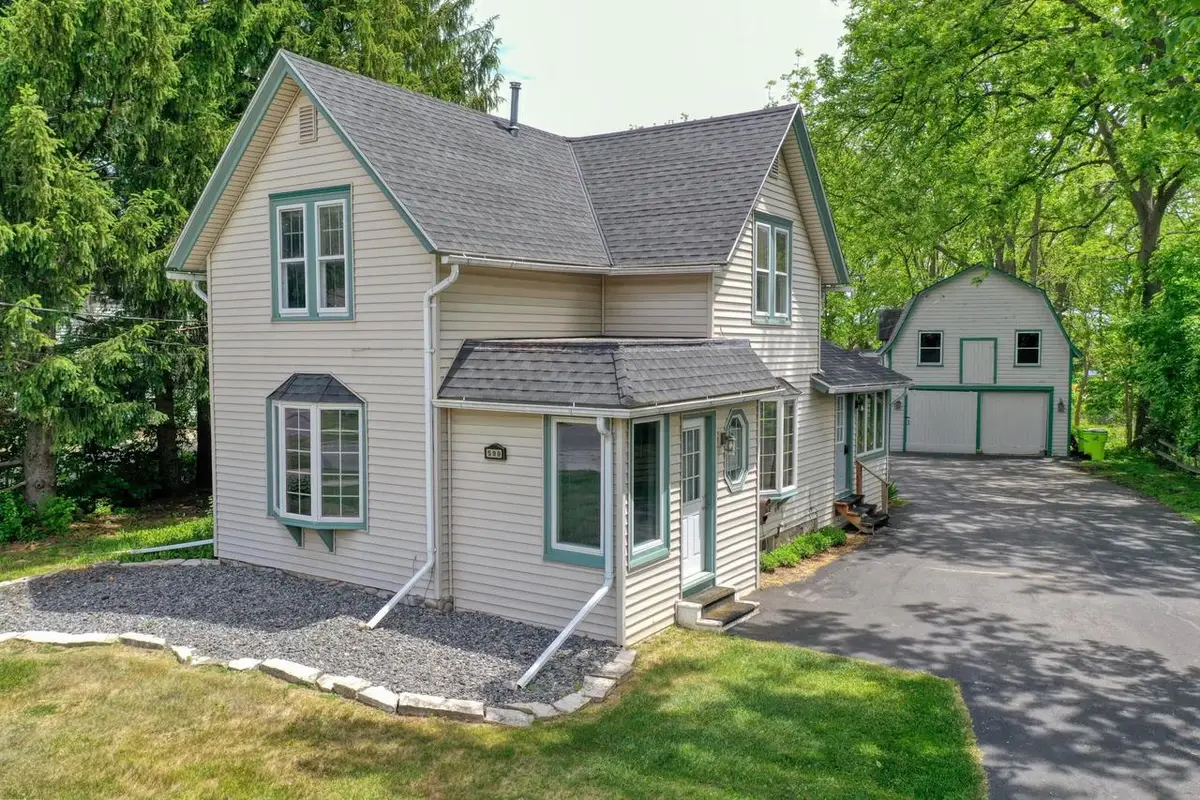 590 North AVENUE, Hartland, WI 53029 - #1