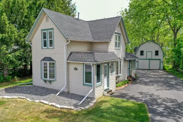 590 North AVENUE, Hartland, WI 53029