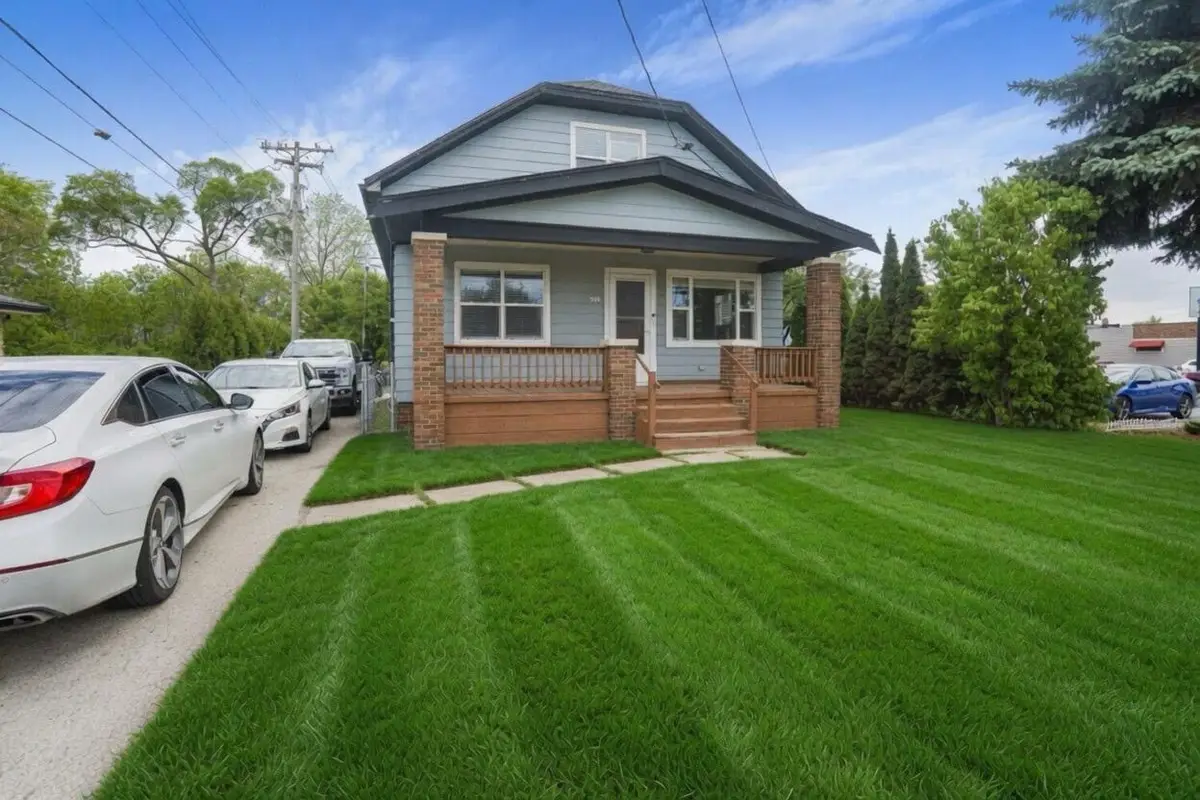4723 Douglas AVENUE, Racine, WI 53402 - #1