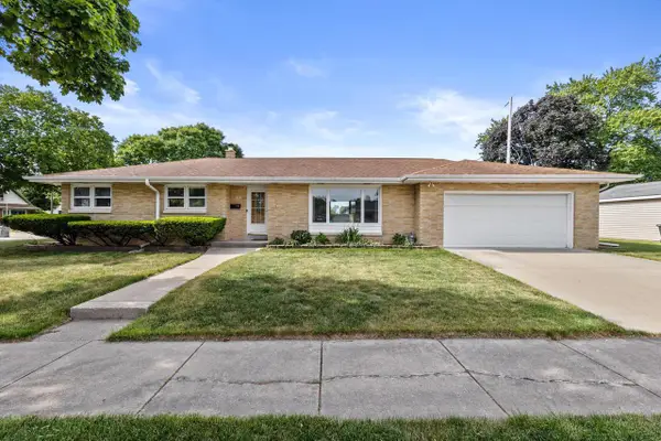 7701 W Warnimont AVENUE, Milwaukee, WI 53220