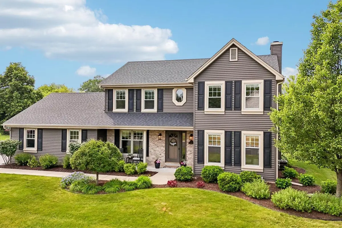 W138N6513 Manor Hills BOULEVARD, Menomonee Falls, WI 53051 - #1