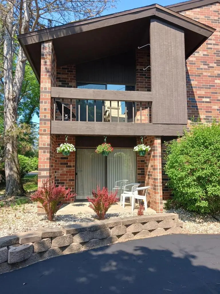 2420 W Good Hope ROAD #37, Glendale, WI 53209 - #2