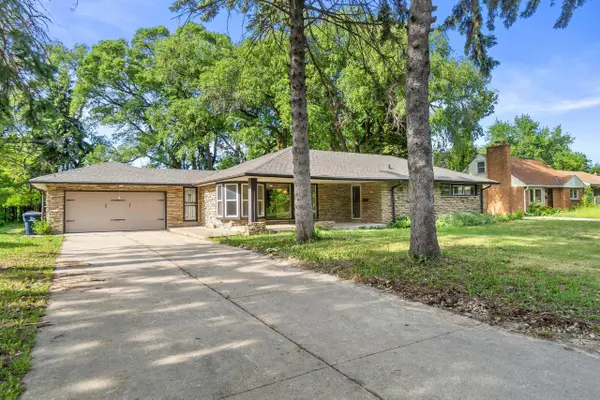 8570 W Lancaster AVENUE, Milwaukee, WI 53225