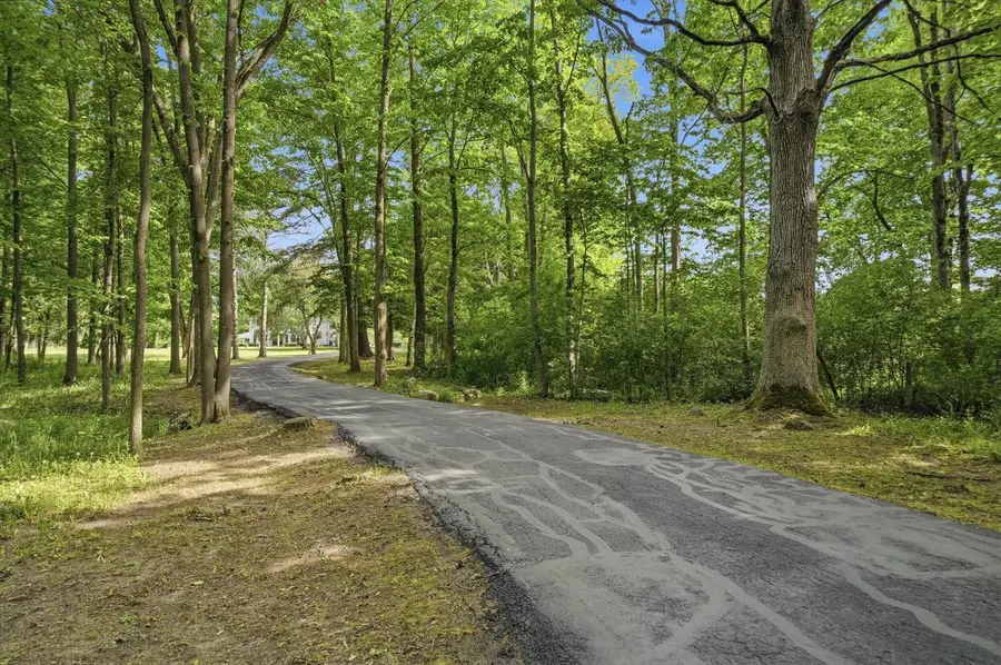 9431 W Hawthorne ROAD, Mequon, WI 53097 - #2