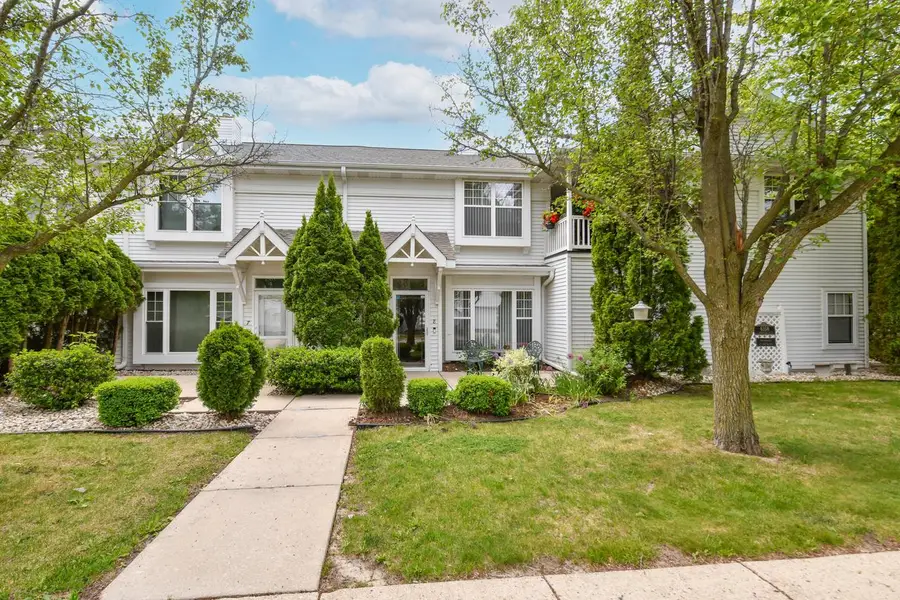 6168 S Creekside DRIVE #8, Cudahy, WI 53110 - #3