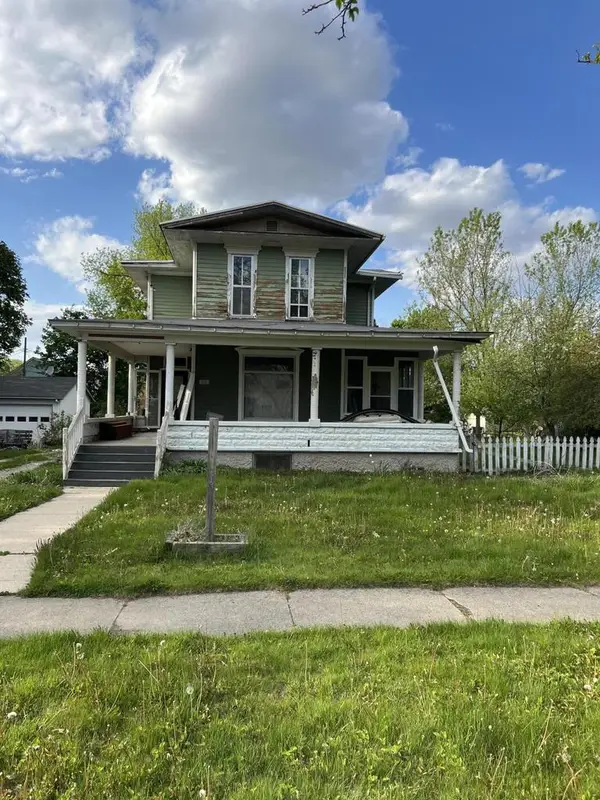 711 E Walworth AVENUE, Delavan, WI 53115