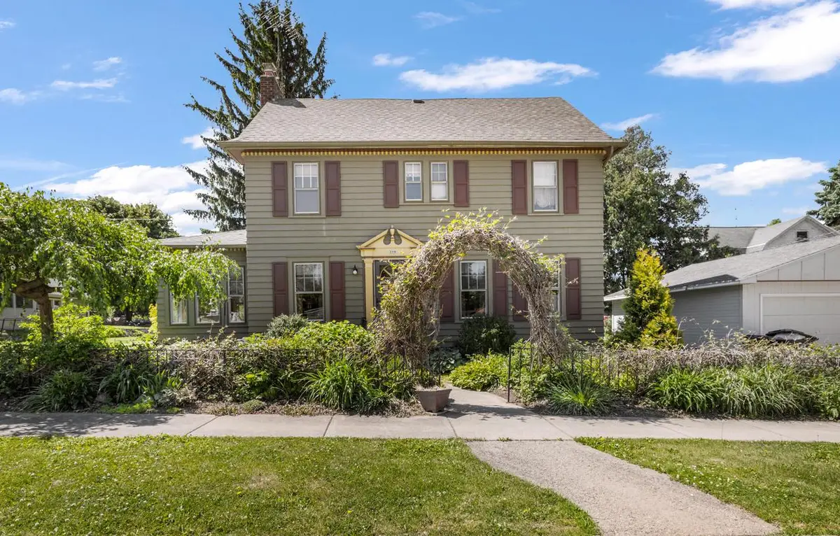 509 E Maple STREET, Horicon, WI 53032 - #1