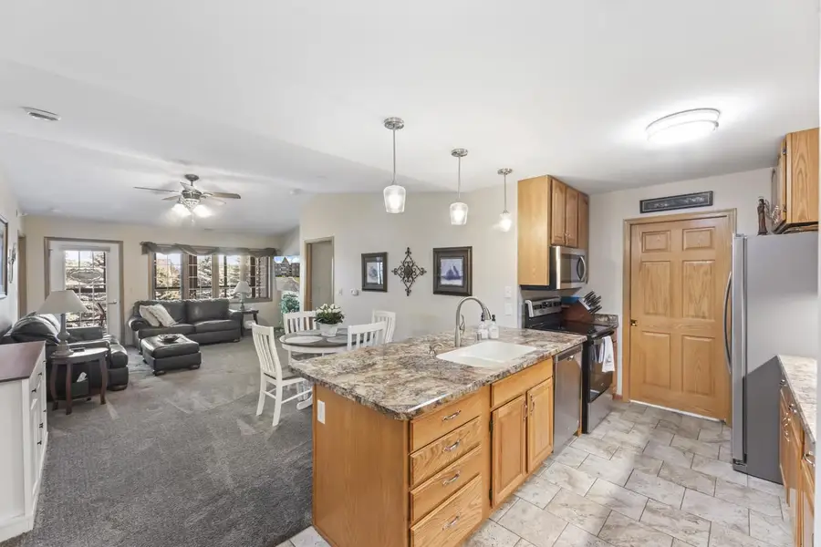 273 Oconomowoc PARKWAY, Oconomowoc, WI 53066 - #2