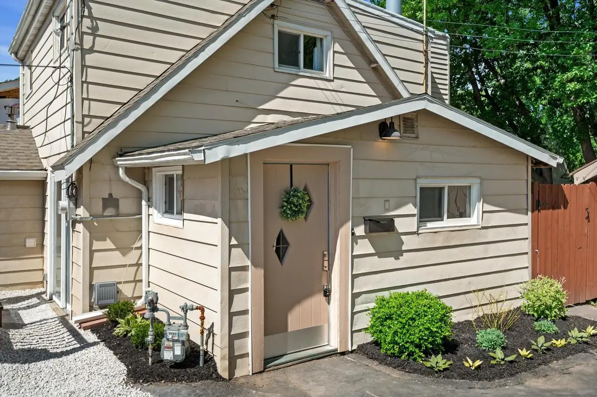 1005 Westowne AVENUE, Waukesha, WI 53188 - #1