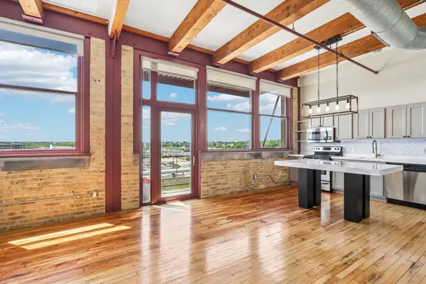 215 W Maple STREET #405, Milwaukee, WI 53204