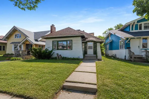 2466 N 46th STREET, Milwaukee, WI 53210