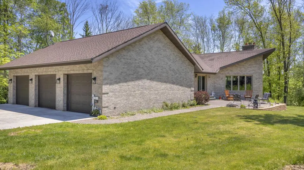 4564 Broadway STREET, Manitowoc, WI 54220 - #1
