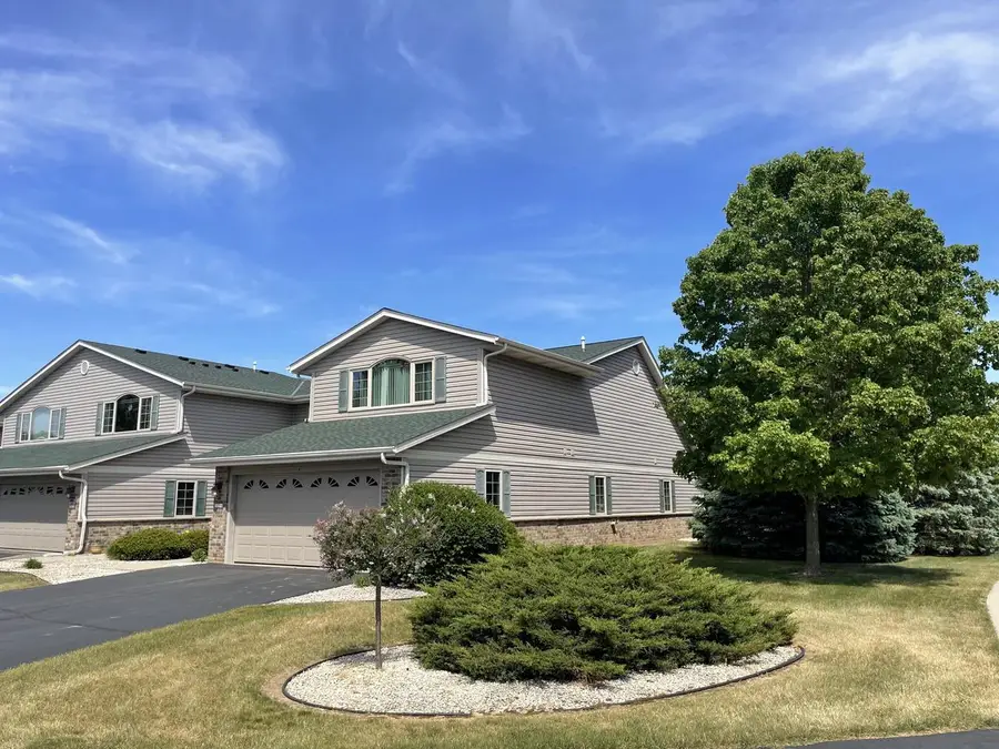 723 Stoney Creek COURT #4, West Bend, WI 53095 - #2