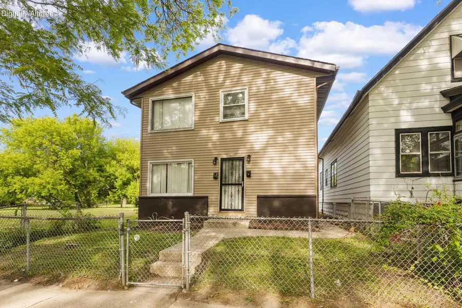 3270 N 11th STREET, Milwaukee, WI 53206 - #2