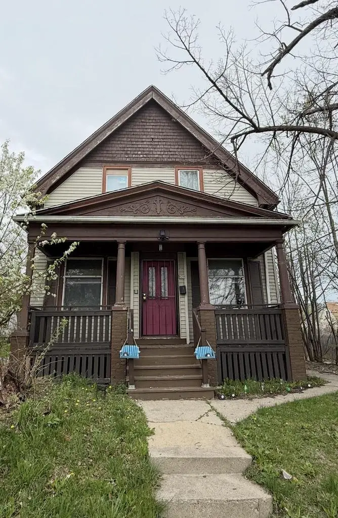 820 W Keefe AVENUE, Milwaukee, WI 53206 - #1