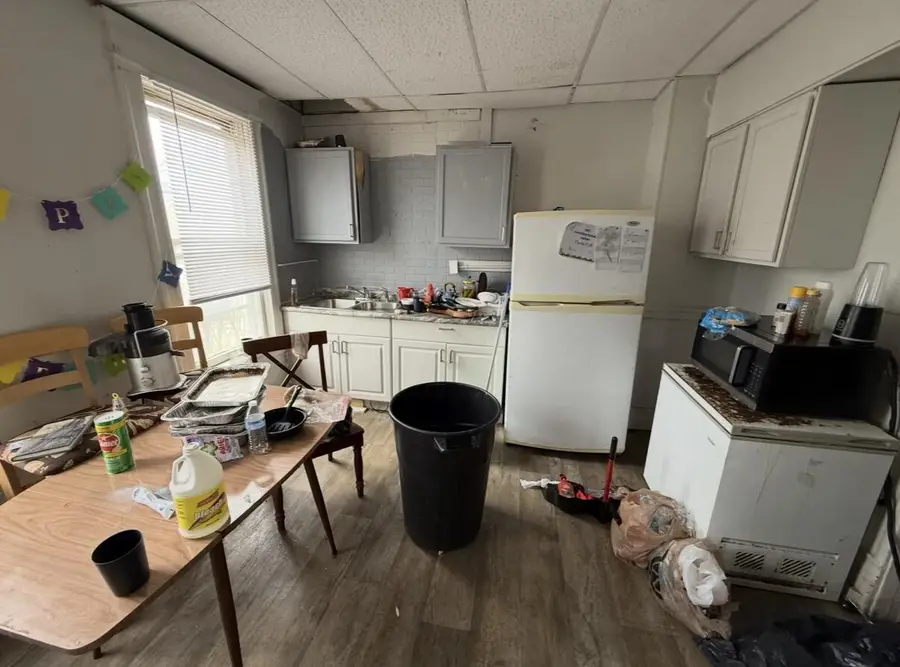 820 W Keefe AVENUE, Milwaukee, WI 53206 - #2