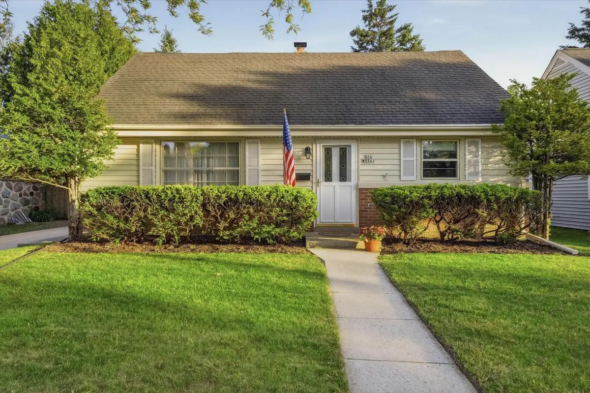 N56W5543 Sunnyside LANE, Cedarburg, WI 53012 - #1