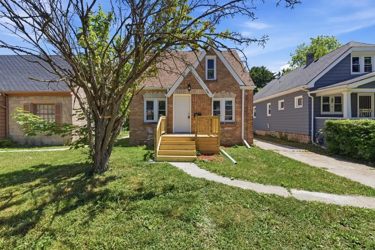 4706 N 57th STREET, Milwaukee, WI 53218 - #1